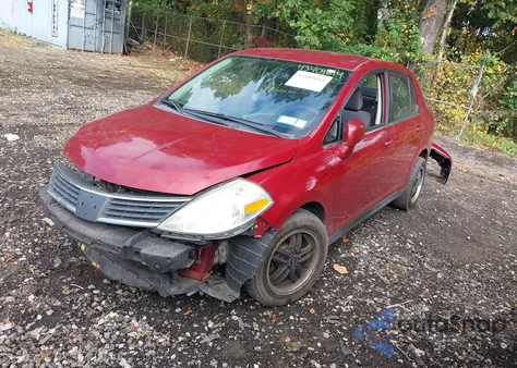 2008 Nissan Versa 1.8S z USA, uszkodzony, nr VIN 3N1BC11E28L452808